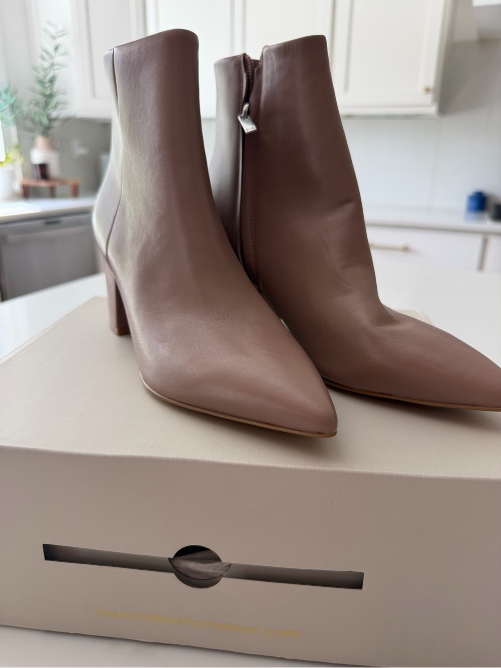NEW in box- Marc Fisher LTD Jari Leather Ankle Boots 7M Natural Taupe